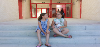 El nuevo colegio de Huévar celebro el lunes una jornada de puertas abiertas para dar a conocer el nuevo edificio