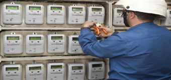Lo contadores eléctricos inteligentes ya están siendo colocados en Huévar