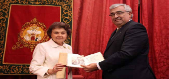 Dña Carmen Laffón recibe el II premio de Cultura de la Hispalense