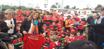 Susana Díaz inaugura en Aznalcázar el Estadio Municipal y El Centro de Formación Doñana
