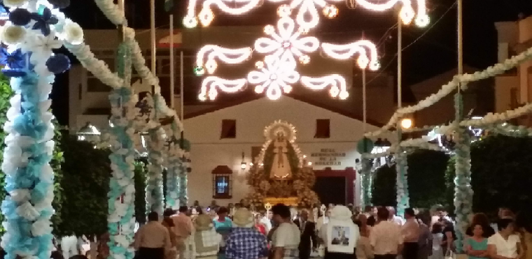 La Virgen de la Asunción a su llegada a la Plaza de España