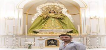 HUEVAR – El artista D. Jonathan Sánchez Aguilera, visita la Capilla de la Virgen de la Sangre