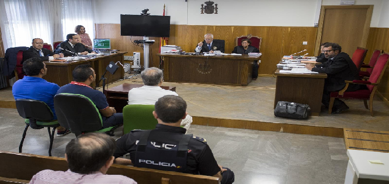 Juicio a los tres detenidos tras el apuñalamiento al policía local de Punta Umbría. - A. Pérez - Europa Press - Archivo