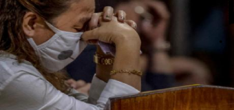 HUÉVAR – La epidemia confina también los actos religiosos
