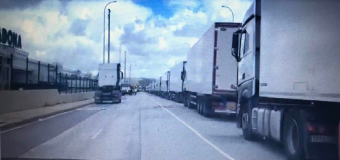 Un centenar de camiones colapsan la A-49 en Sevilla en dirección a Huévar